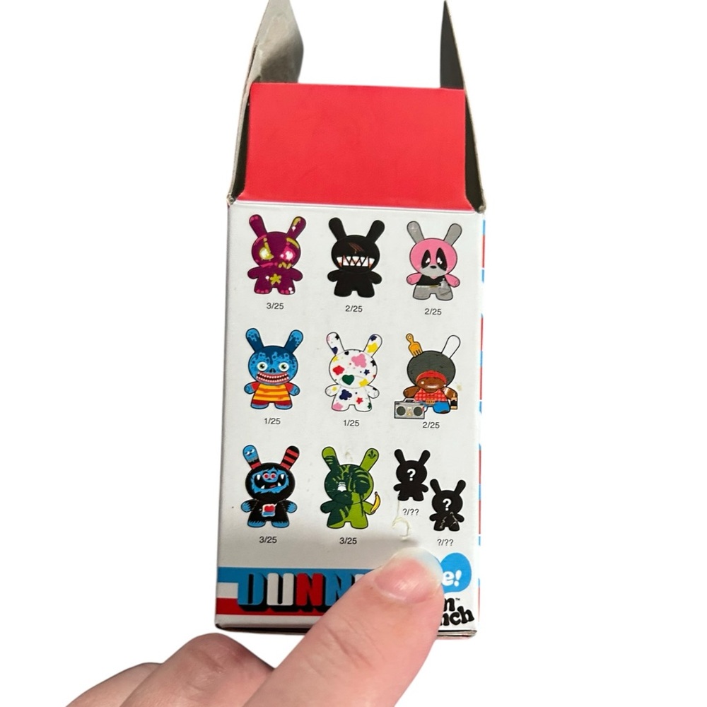 Kidrobot Dunny French Series Ajee "Panty Show" CHASE Vinyl Art Toy 2008 + Box - Picture 8 of 12